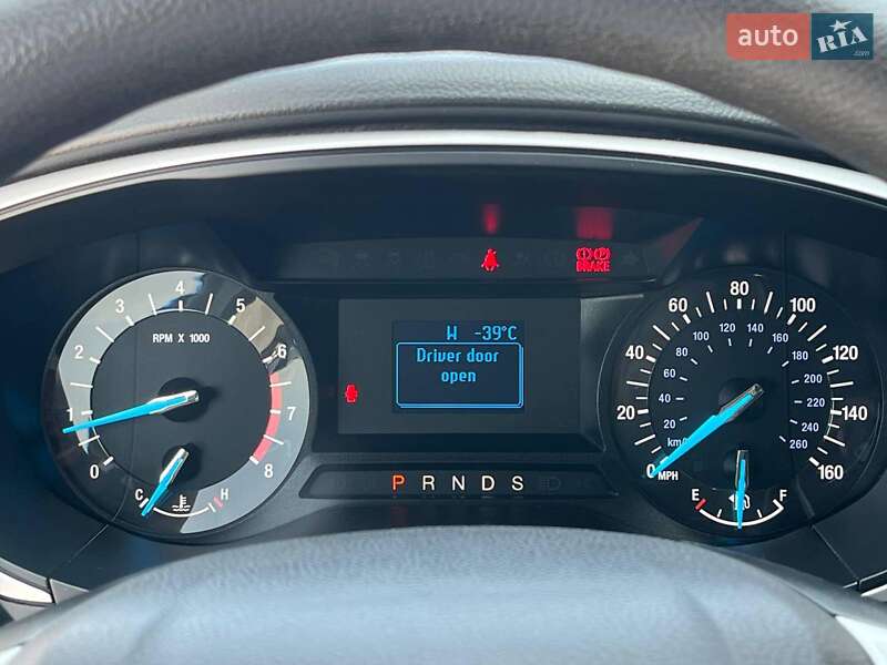 Седан Ford Fusion 2016 в Львове