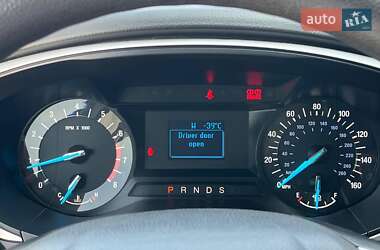 Седан Ford Fusion 2016 в 