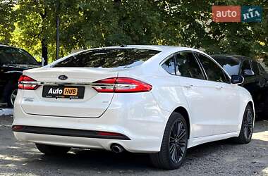 Седан Ford Fusion 2016 в 