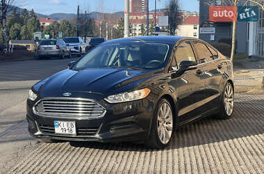 Седан Ford Fusion 2013 в 