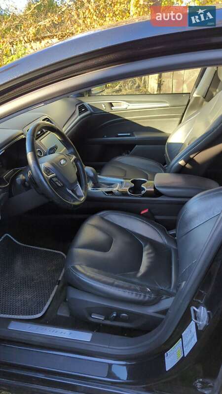 Седан Ford Fusion 2014 в Чернігові