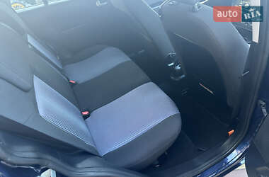 Хэтчбек Ford Fusion 2010 в 