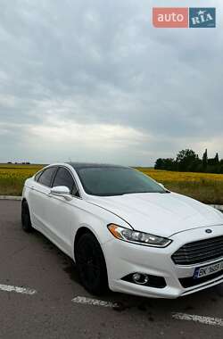 Седан Ford Fusion 2016 в Дубровиці