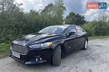 Седан Ford Fusion 2016 в 
