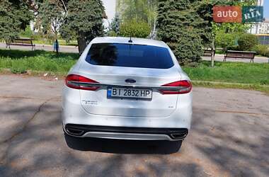 Седан Ford Fusion 2017 в 
