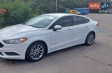 Седан Ford Fusion 2017 в 