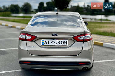 Седан Ford Fusion 2014 в 