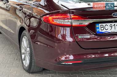 Седан Ford Fusion 2016 в 