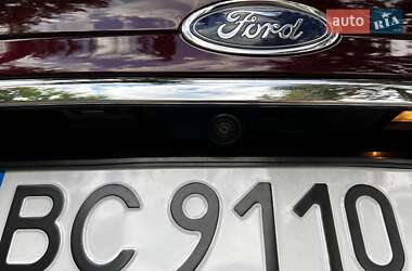 Седан Ford Fusion 2016 в 