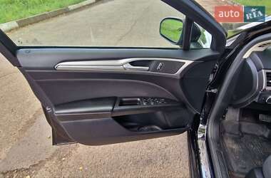 Седан Ford Fusion 2020 в 