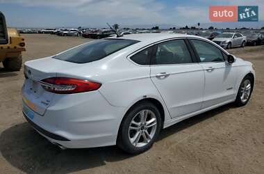 Седан Ford Fusion 2018 в 