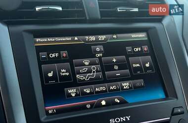 Седан Ford Fusion 2015 в 