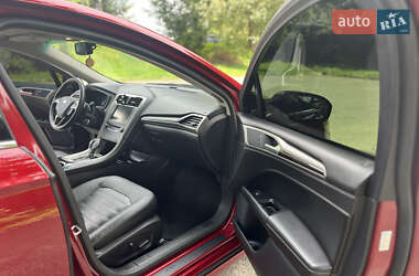 Седан Ford Fusion 2014 в 