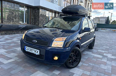 Хэтчбек Ford Fusion 2011 в 