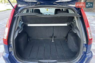 Хэтчбек Ford Fusion 2011 в 