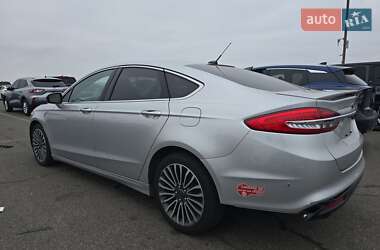 Седан Ford Fusion 2018 в 