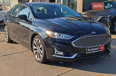 Седан Ford Fusion 2019 в 
