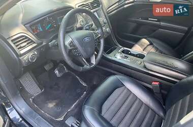 Седан Ford Fusion 2018 в 