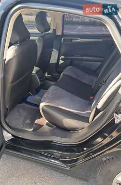 Седан Ford Fusion 2016 в 