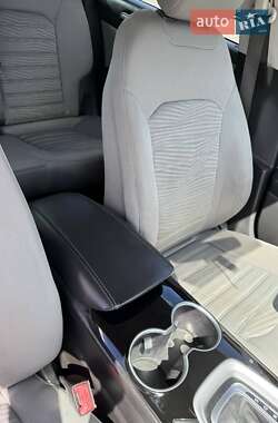 Седан Ford Fusion 2015 в 