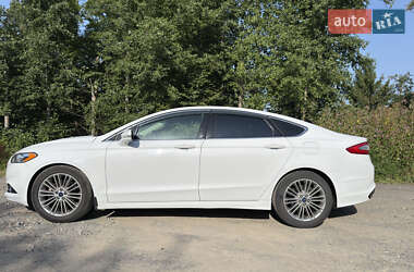 Седан Ford Fusion 2015 в 
