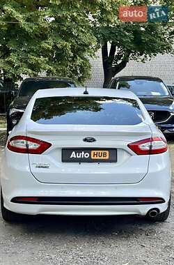 Седан Ford Fusion 2014 в 