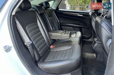 Седан Ford Fusion 2014 в 