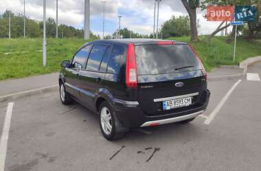 Хэтчбек Ford Fusion 2011 в 