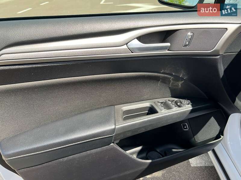 Седан Ford Fusion 2018 в Киеве