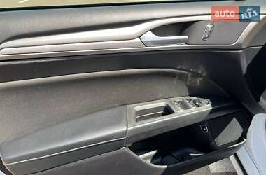 Седан Ford Fusion 2018 в 