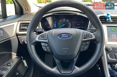 Седан Ford Fusion 2018 в 