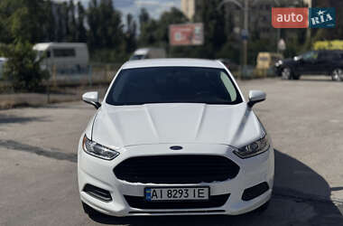 Седан Ford Fusion 2015 в 