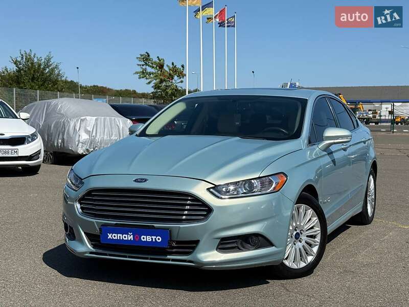 Седан Ford Fusion 2013 в Одесі