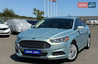 Седан Ford Fusion 2013 в 