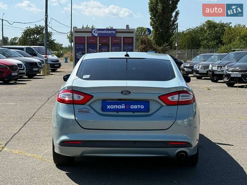 Седан Ford Fusion 2013 в Одесі