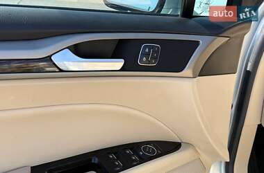 Седан Ford Fusion 2013 в 