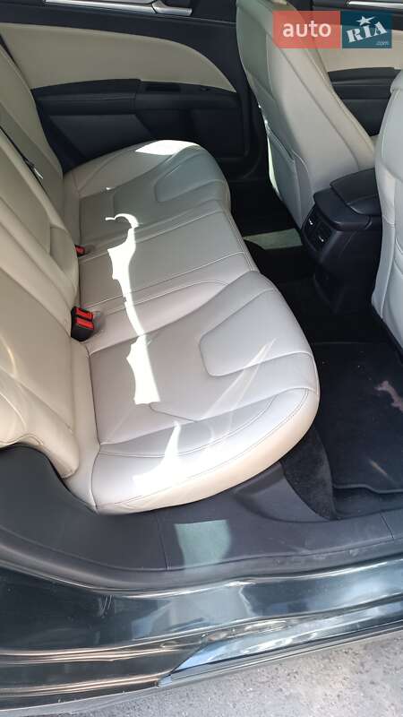 Седан Ford Fusion 2014 в Львові