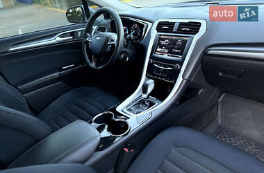 Седан Ford Fusion 2014 в 