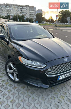 Седан Ford Fusion 2016 в 