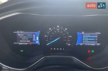 Седан Ford Fusion 2016 в 