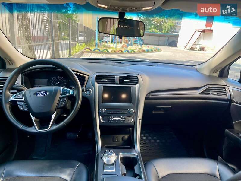 Седан Ford Fusion 2018 в Тернополі