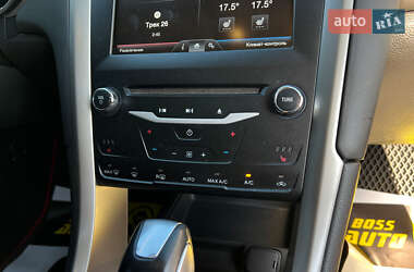 Седан Ford Fusion 2014 в 