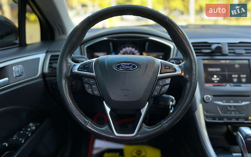 Седан Ford Fusion 2014 в Львове