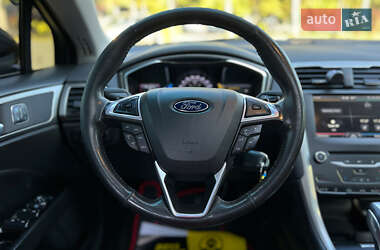 Седан Ford Fusion 2014 в 
