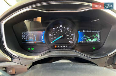 Седан Ford Fusion 2019 в 