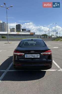 Седан Ford Fusion 2019 в 