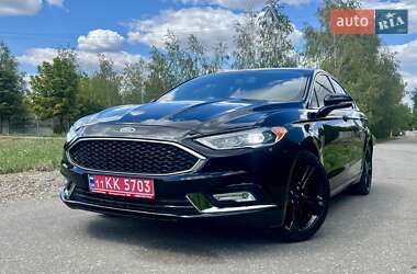 Седан Ford Fusion 2017 в 