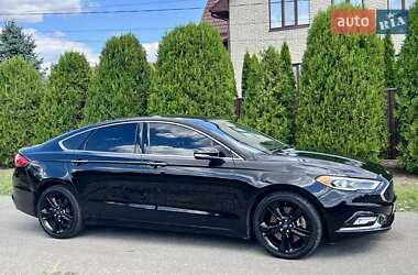 Седан Ford Fusion 2017 в 