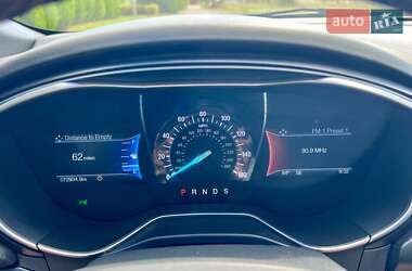 Седан Ford Fusion 2017 в 