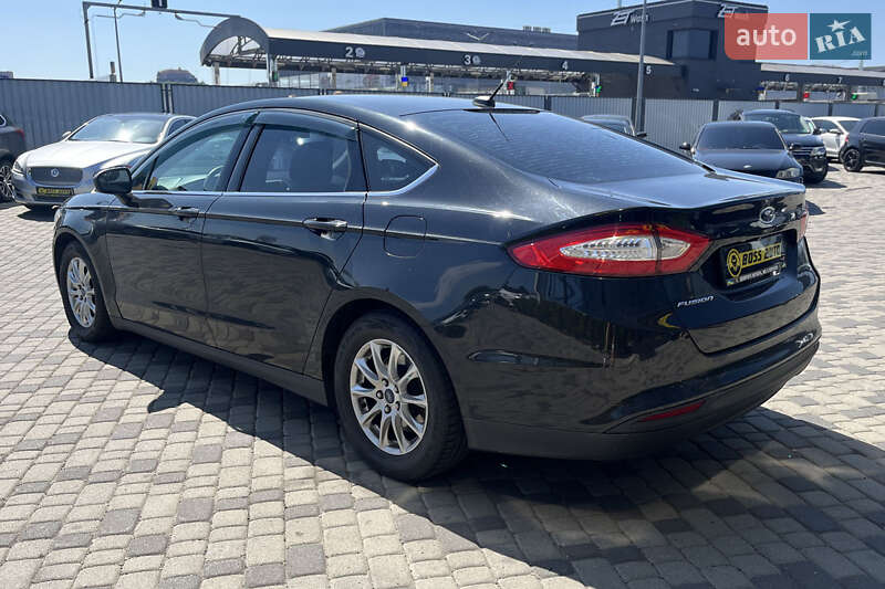 Седан Ford Fusion 2014 в Мукачевому